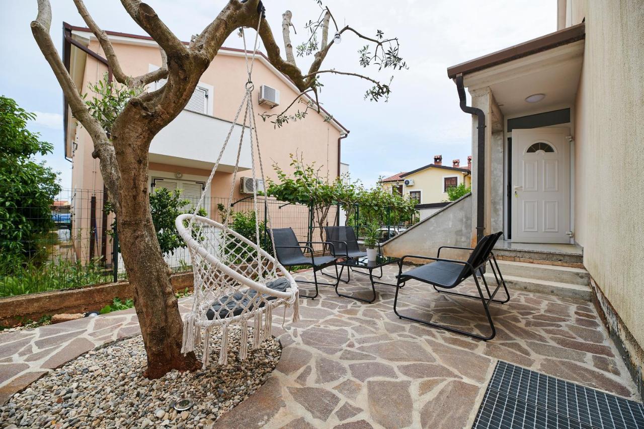 Villa Dvori Bašanija Exteriör bild