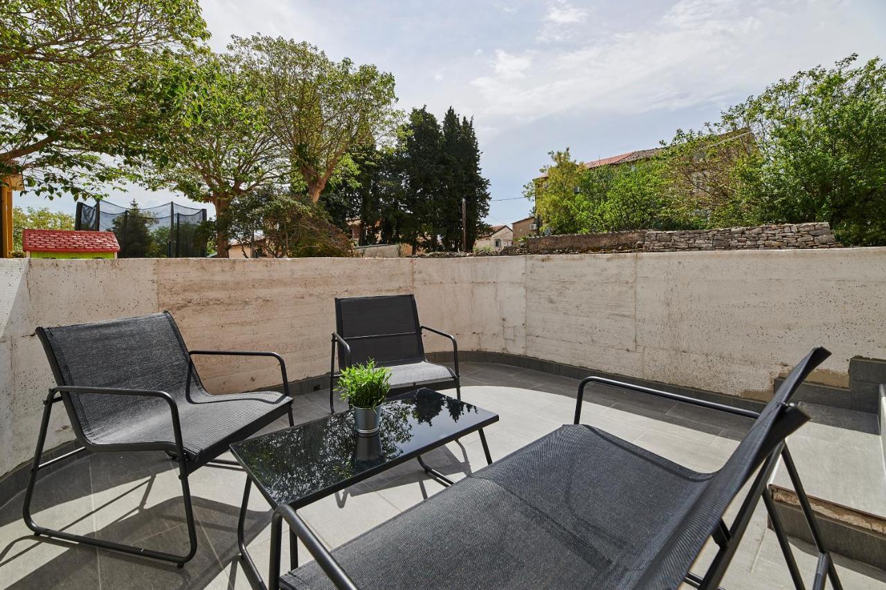 Villa Dvori Bašanija Exteriör bild